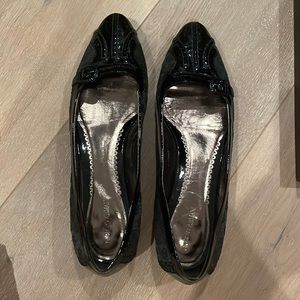 Giorgio Armani Black kitten heels. Size 40